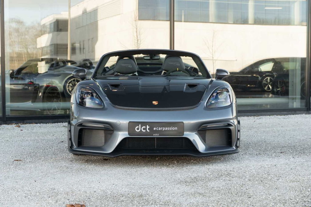 Porsche 718 Spyder RS