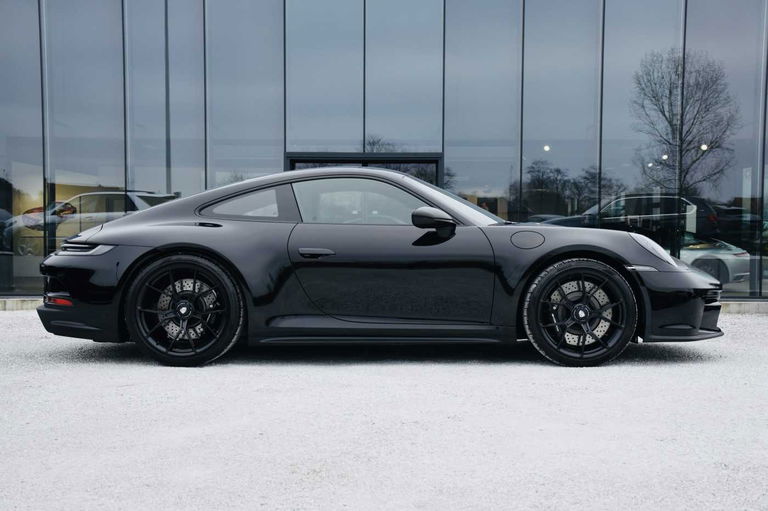 Porsche 992 GT3 Touring