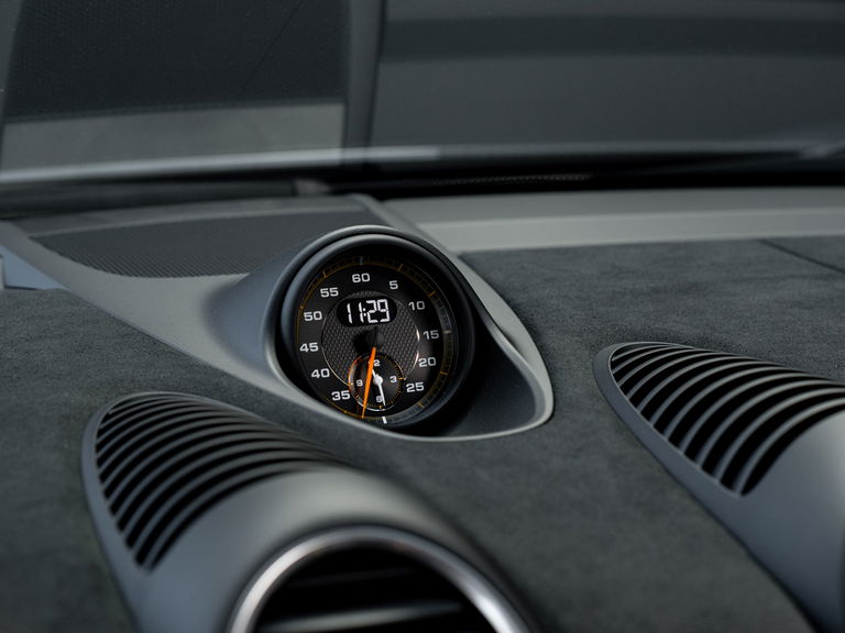 Porsche 718 Spyder RS