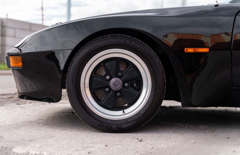 Porsche 924 Carrera GT