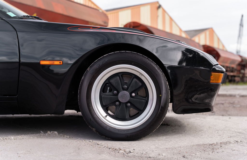 Porsche 924 Carrera GT