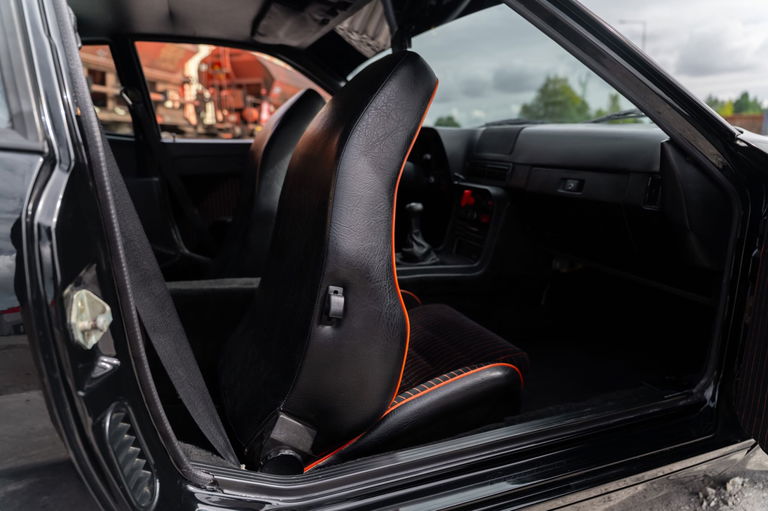 Porsche 924 Carrera GT