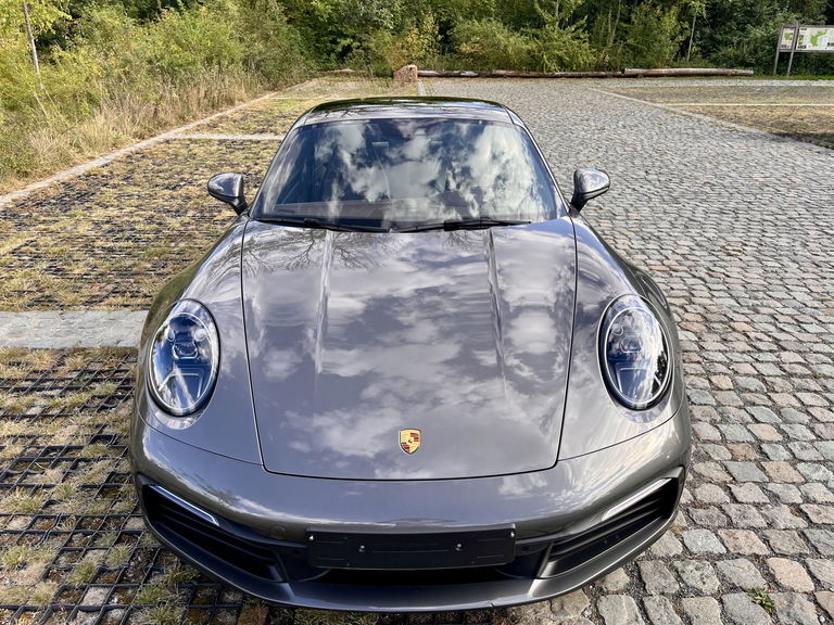 Porsche 992 Carrera