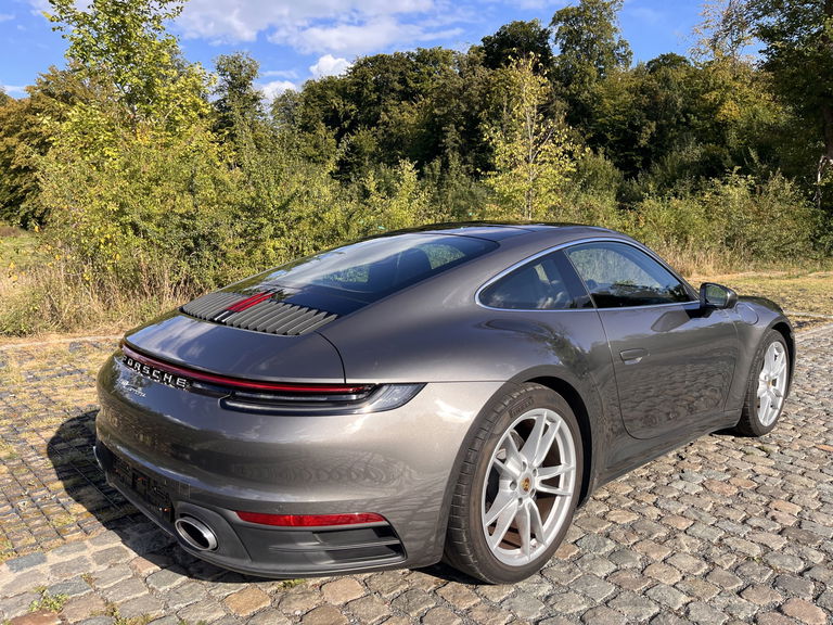 Porsche 992 Carrera