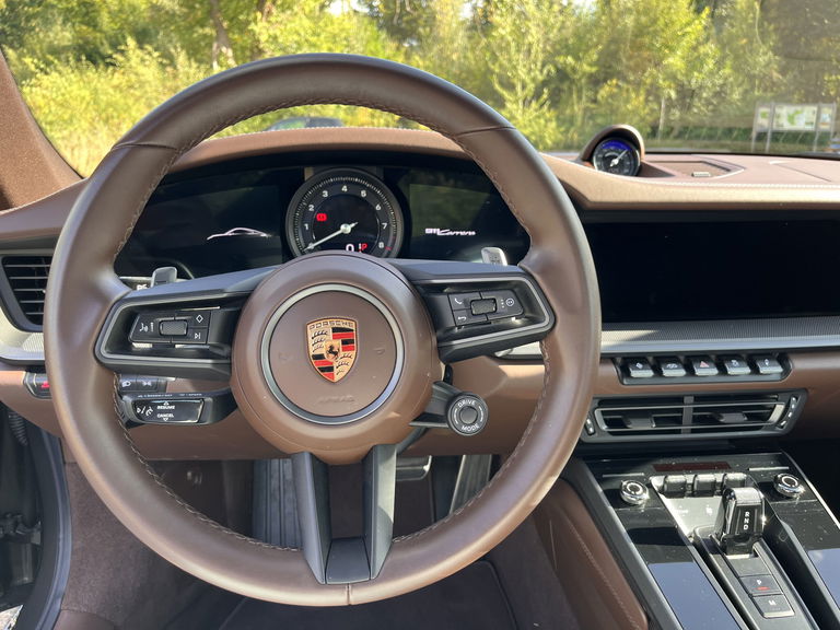 Porsche 992 Carrera