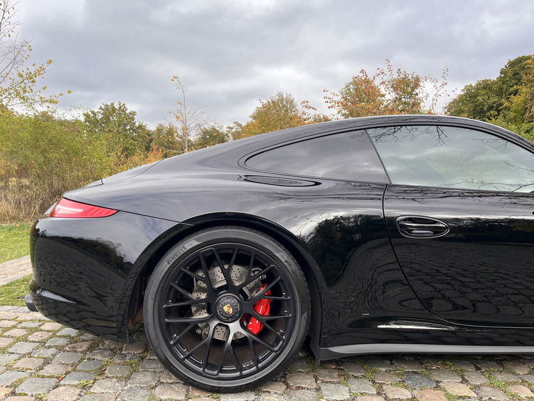 Porsche 991 Carrera GTS
