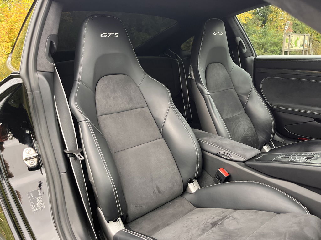 Porsche 991 Carrera GTS