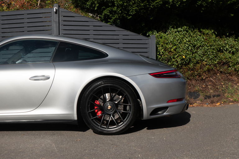 Porsche 991.2 Carrera 4 GTS