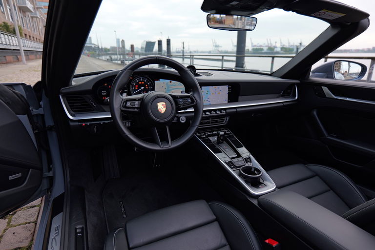 Porsche 992 Carrera 4S
