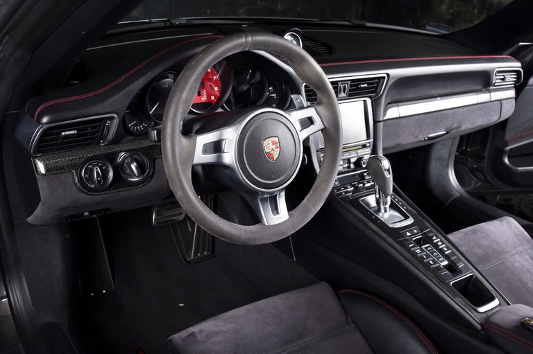 Porsche 991 Carrera GTS