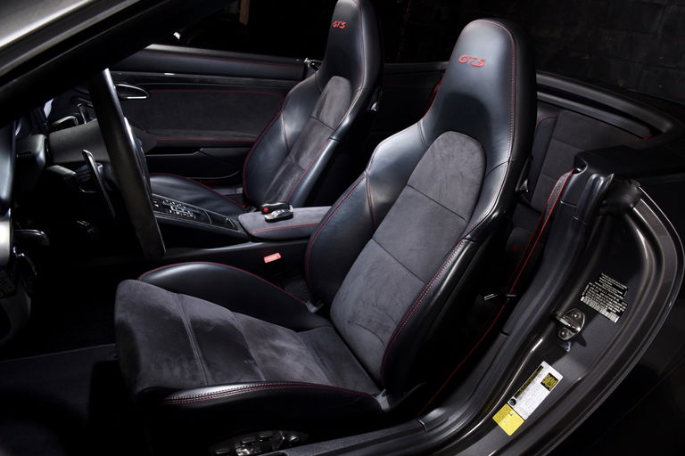 Porsche 991 Carrera GTS