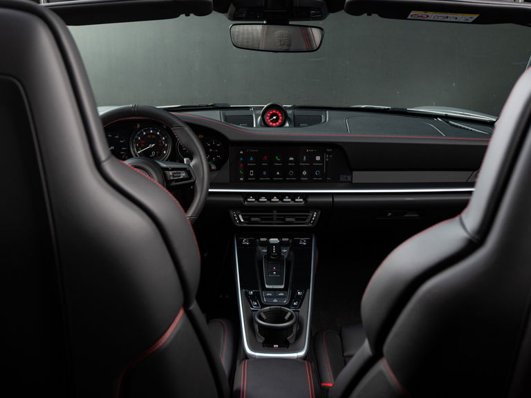 Porsche 992 Carrera 4S