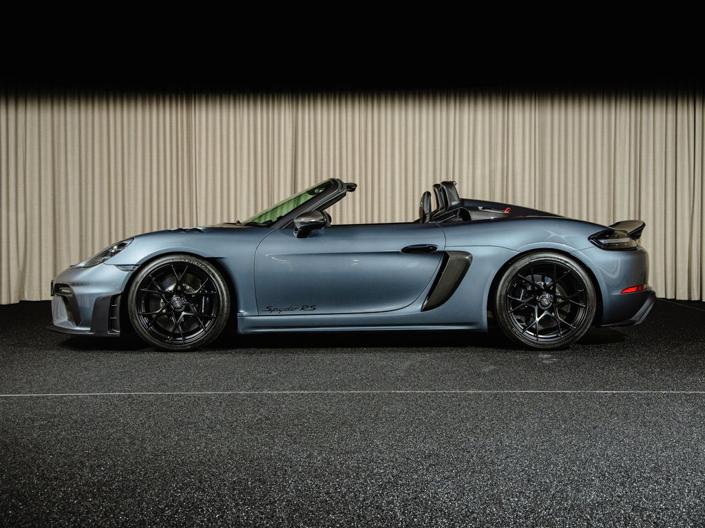 Porsche 718 Spyder RS