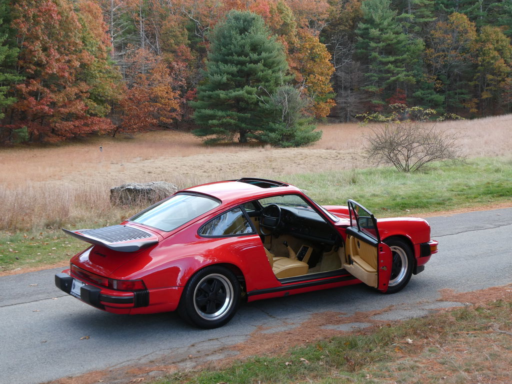 Porsche 911 Carrera 3.2