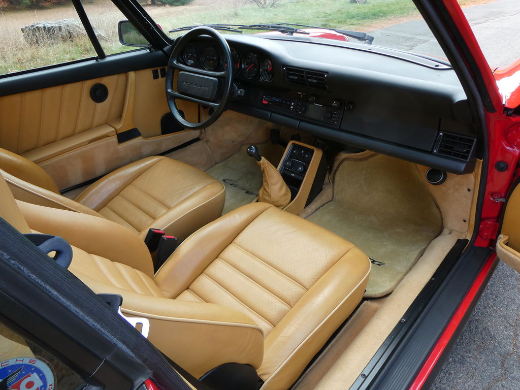 Porsche 911 Carrera 3.2