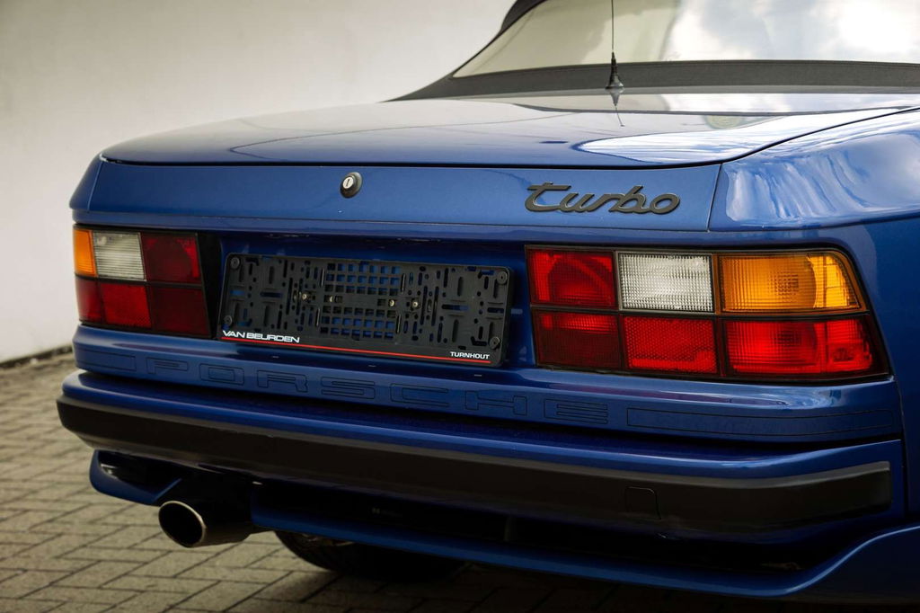 Porsche 944 Turbo Cabriolet