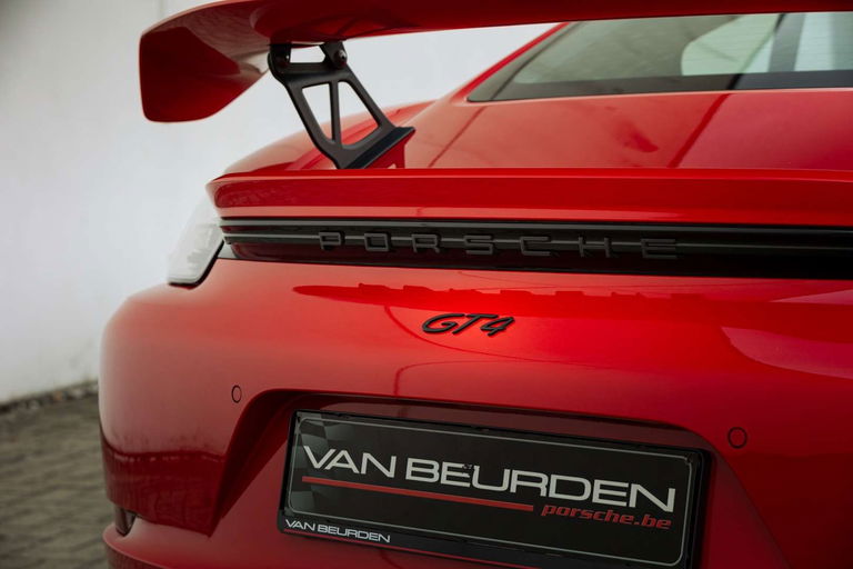Porsche 718 Cayman GT4