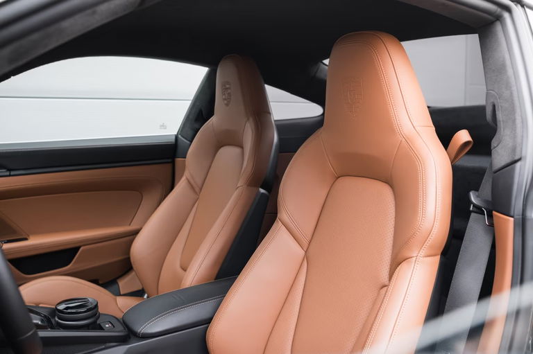 Porsche 992 GT3 Touring