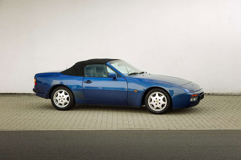 Porsche 944 Turbo Cabriolet