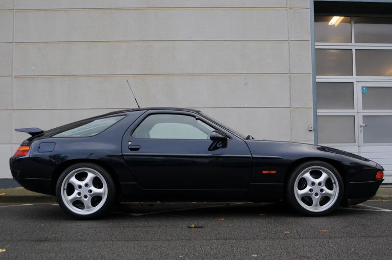 Porsche 928 GTS
