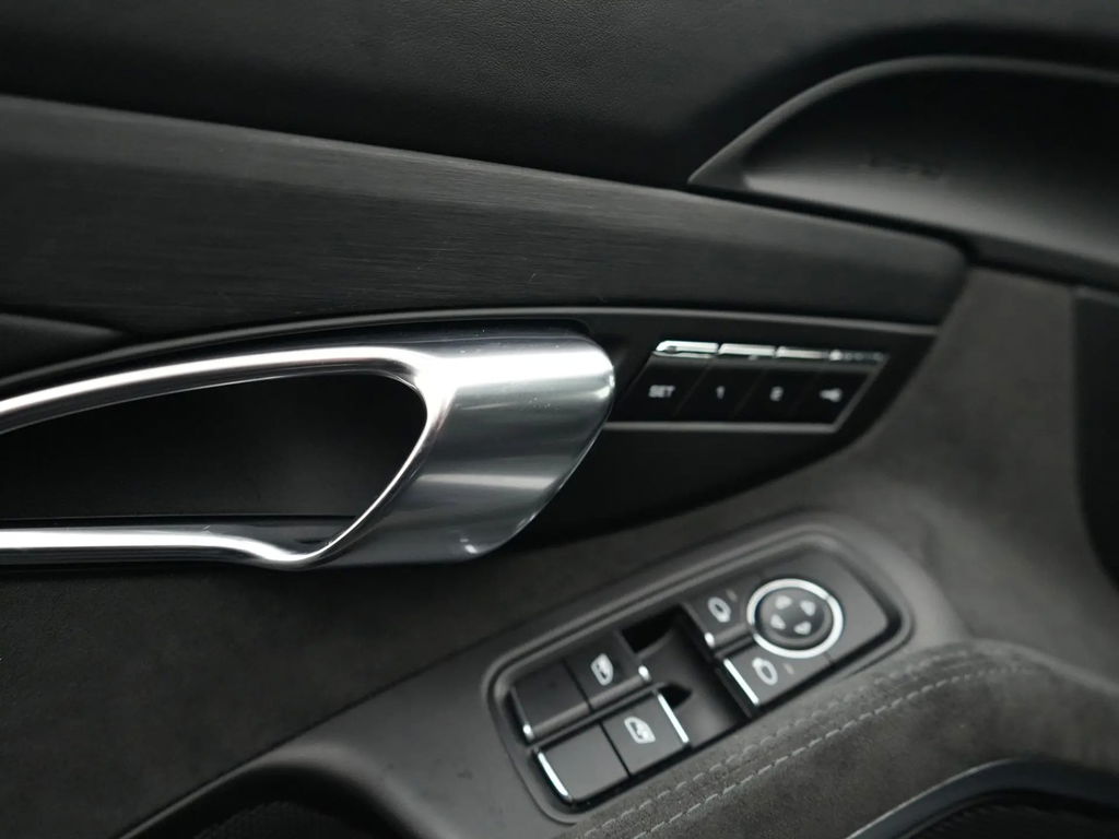 Porsche 991.2 Carrera 4 GTS