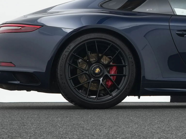 Porsche 991.2 Carrera 4 GTS