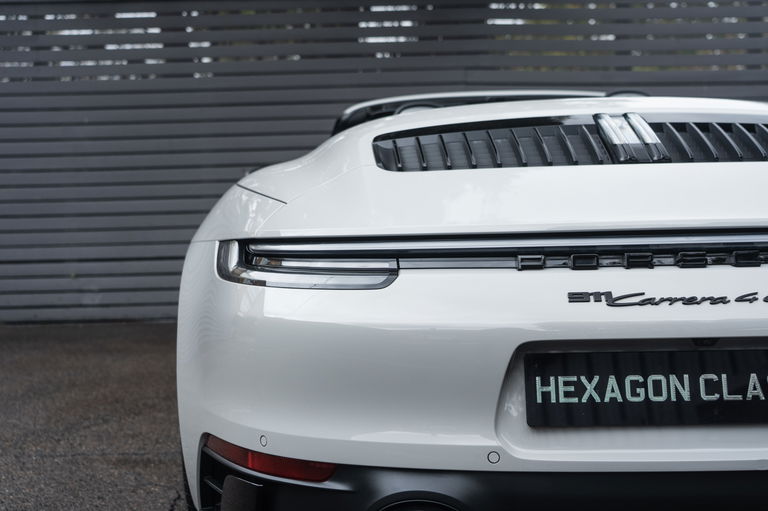 Porsche 992 Carrera 4 GTS