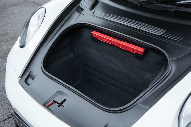 Porsche 992 Carrera 4 GTS