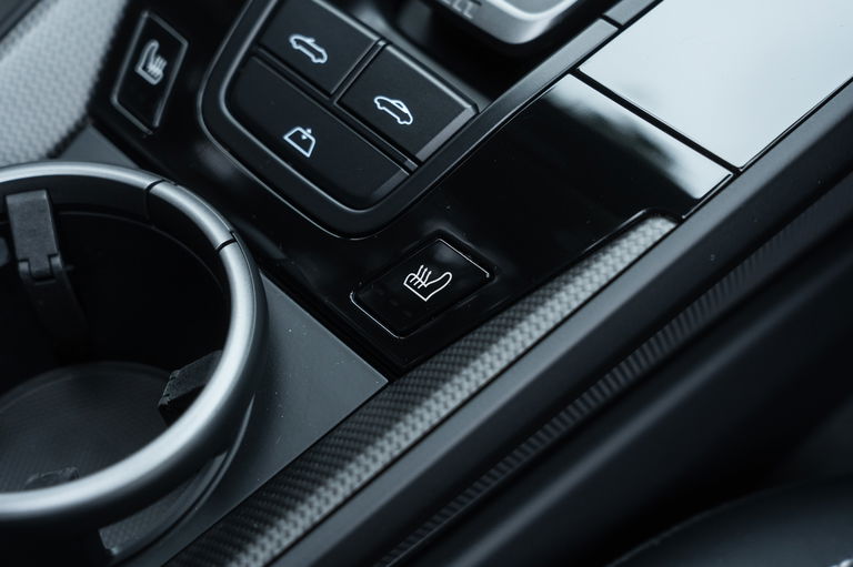 Porsche 992 Carrera 4 GTS