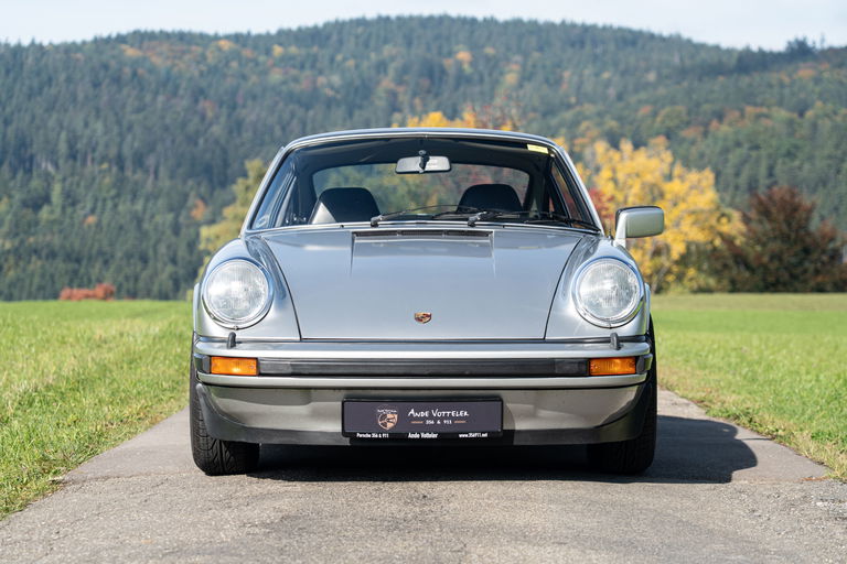 Porsche 911 Carrera 3.0