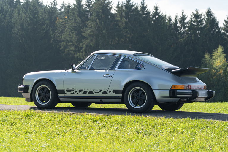 Porsche 911 Carrera 3.0