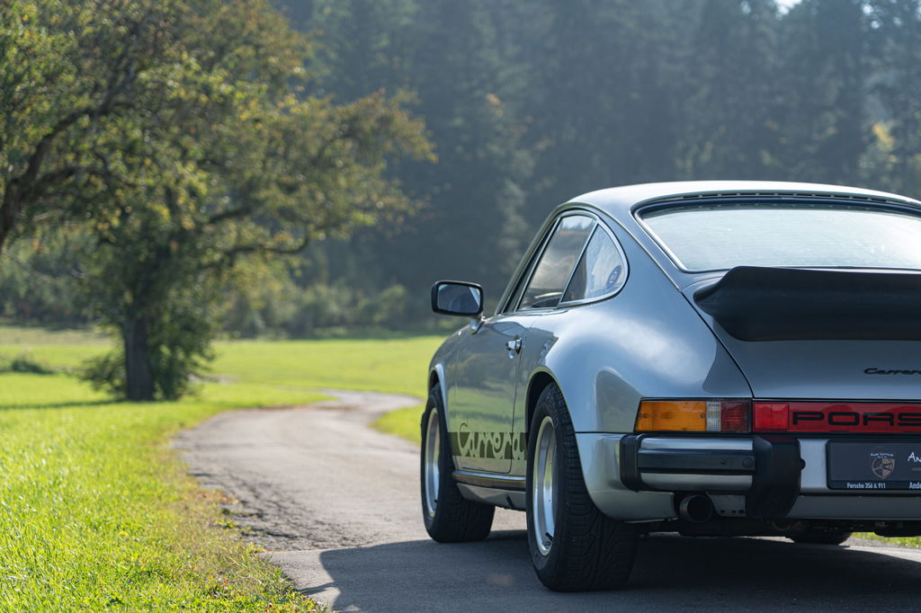Porsche 911 Carrera 3.0