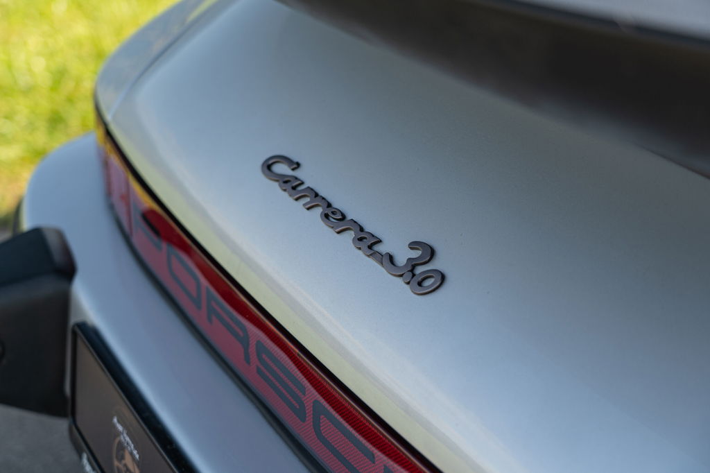 Porsche 911 Carrera 3.0