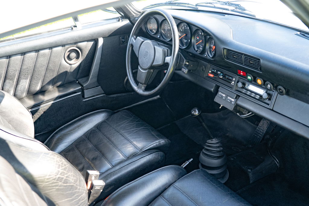 Porsche 911 Carrera 3.0