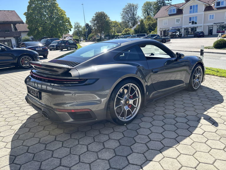 Porsche 992 Turbo
