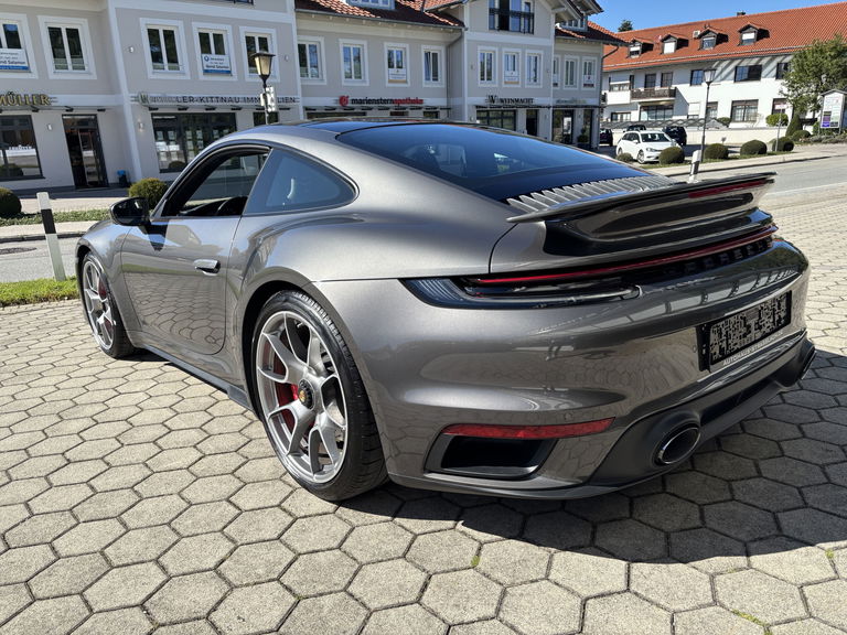 Porsche 992 Turbo