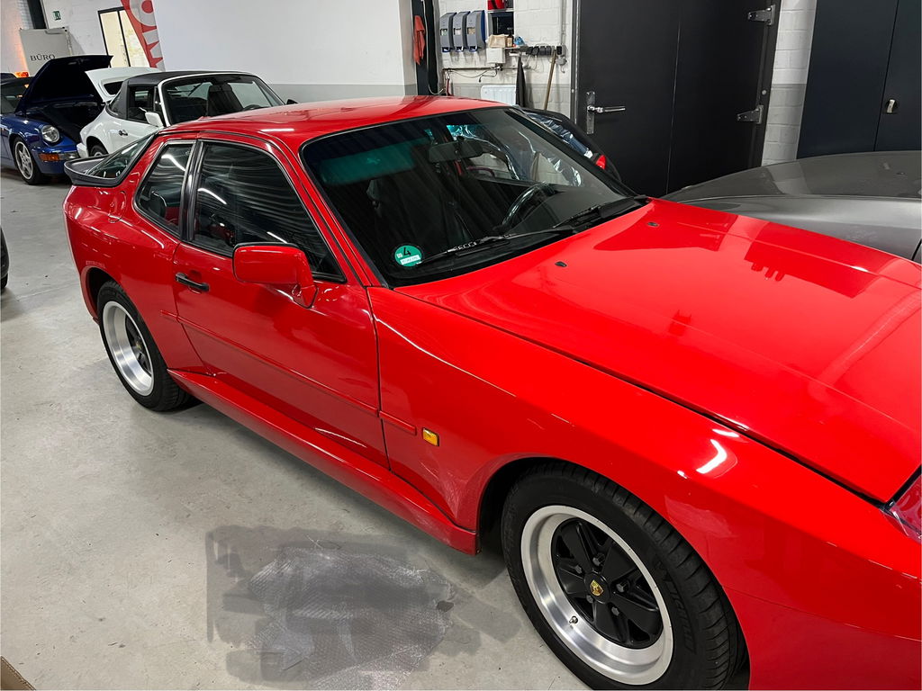 Porsche 944 Coupé