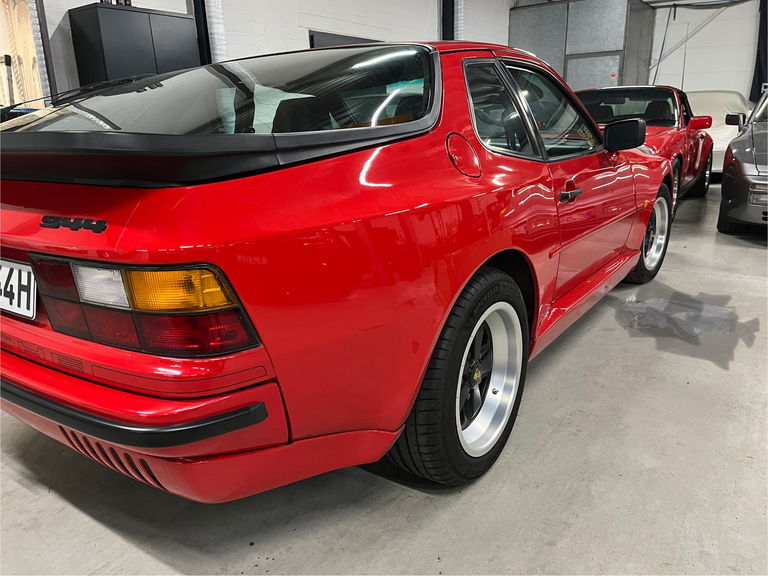 Porsche 944 Coupé