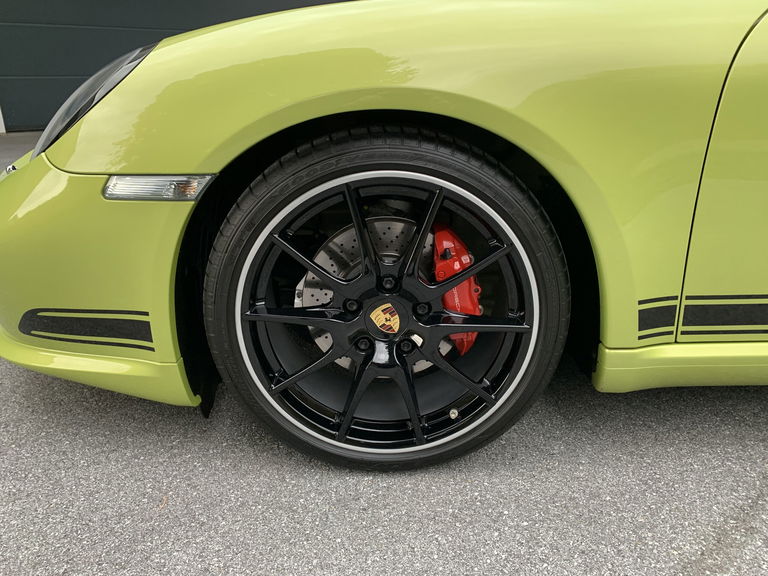 Porsche 987 Cayman R