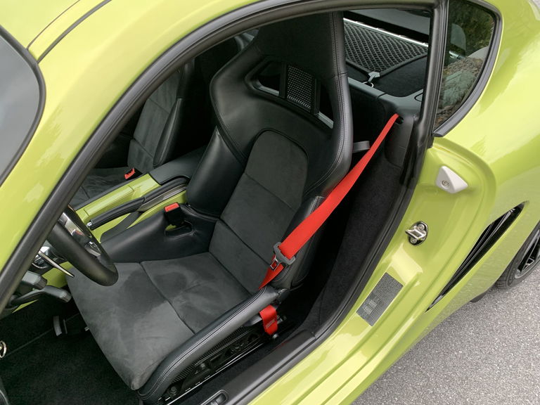 Porsche 987 Cayman R