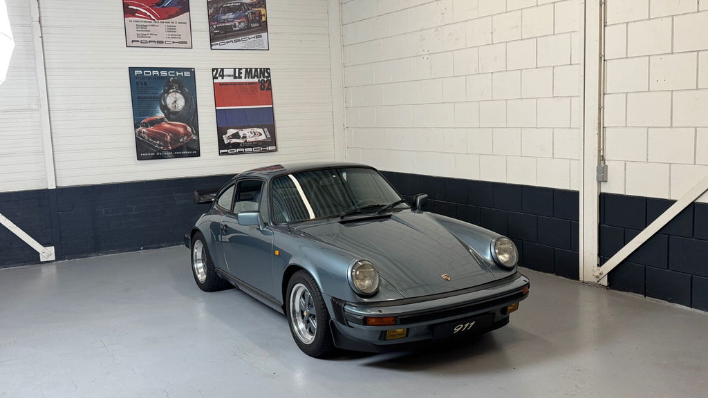 Porsche 911 Carrera 3.2