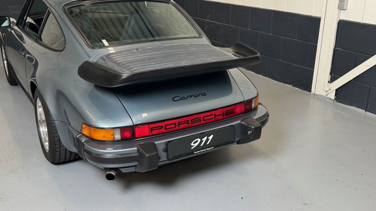 Porsche 911 Carrera 3.2
