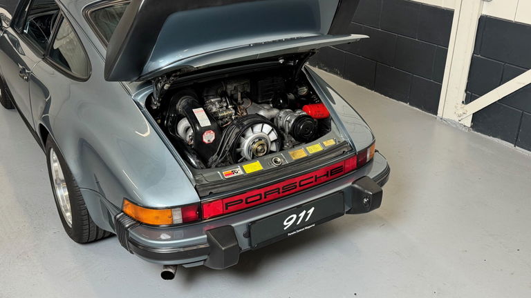 Porsche 911 Carrera 3.2