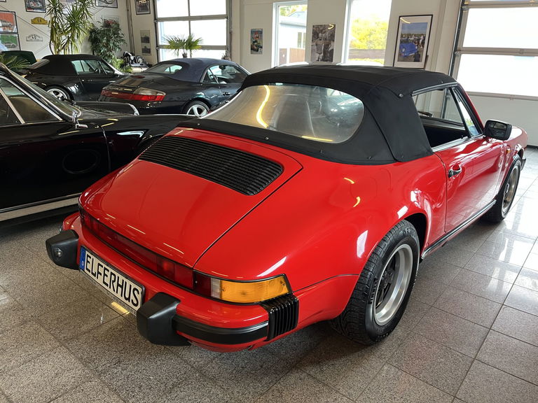 Porsche 911 Carrera 3.2