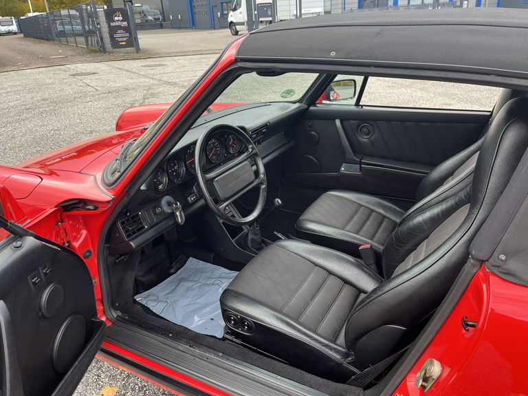 Porsche 911 Carrera 3.2