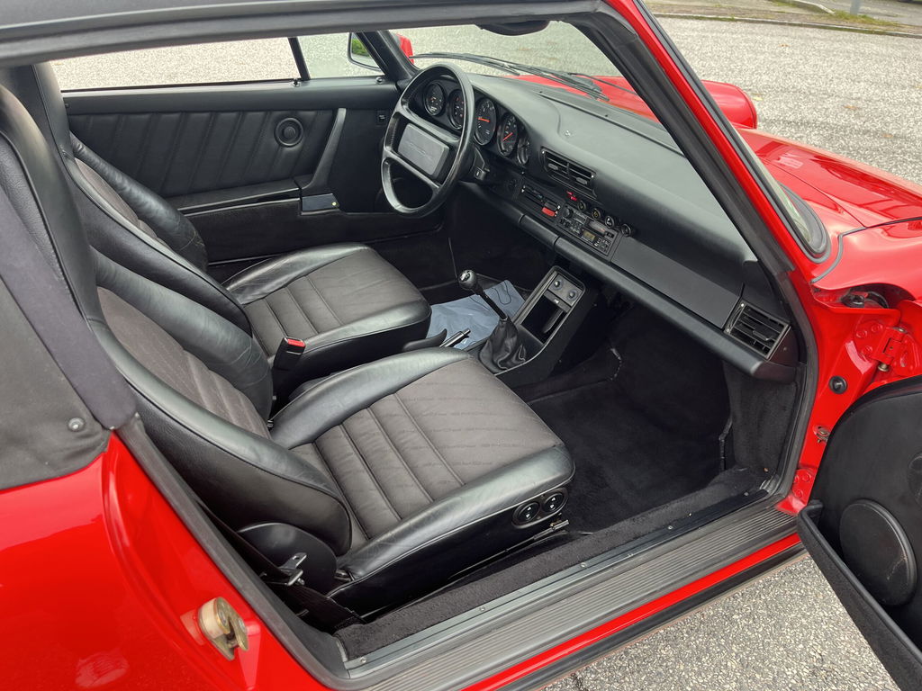 Porsche 911 Carrera 3.2