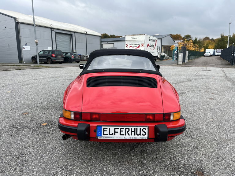 Porsche 911 Carrera 3.2