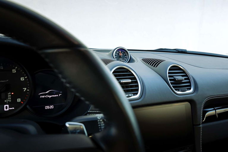 Porsche 718 Cayman T