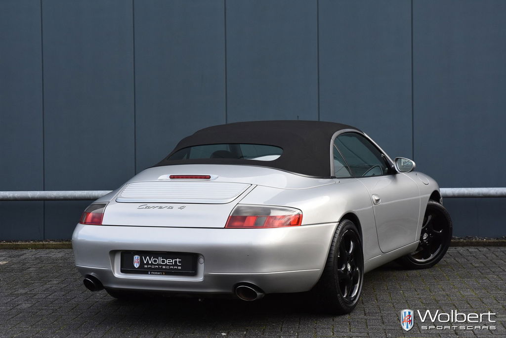 Porsche 996 Carrera 4