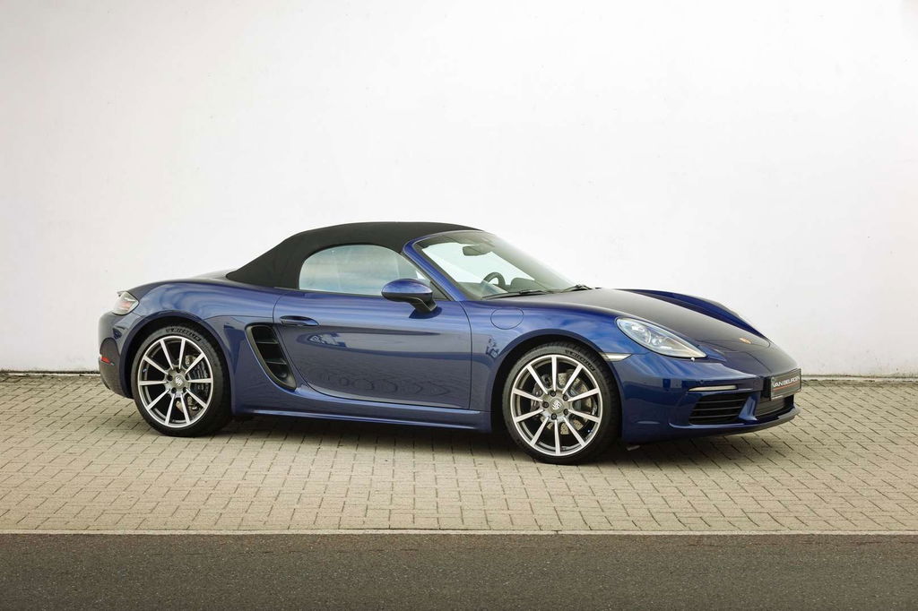 Porsche 718 Boxster